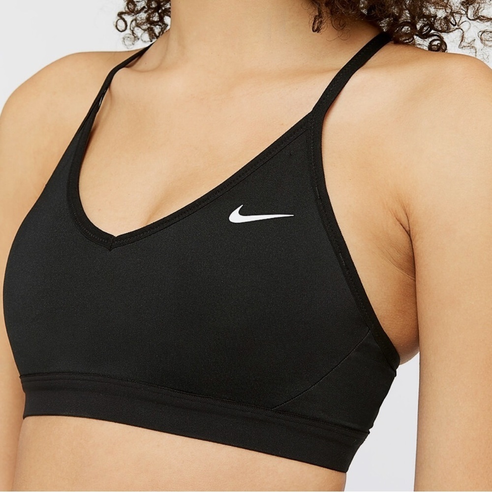 🖤 Nike Dri-FIT Sports Bra | Size M | V-Neck + Racerback + Light Support